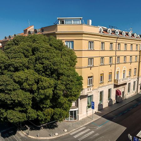 Palazzo President Hotel Split Exterior photo